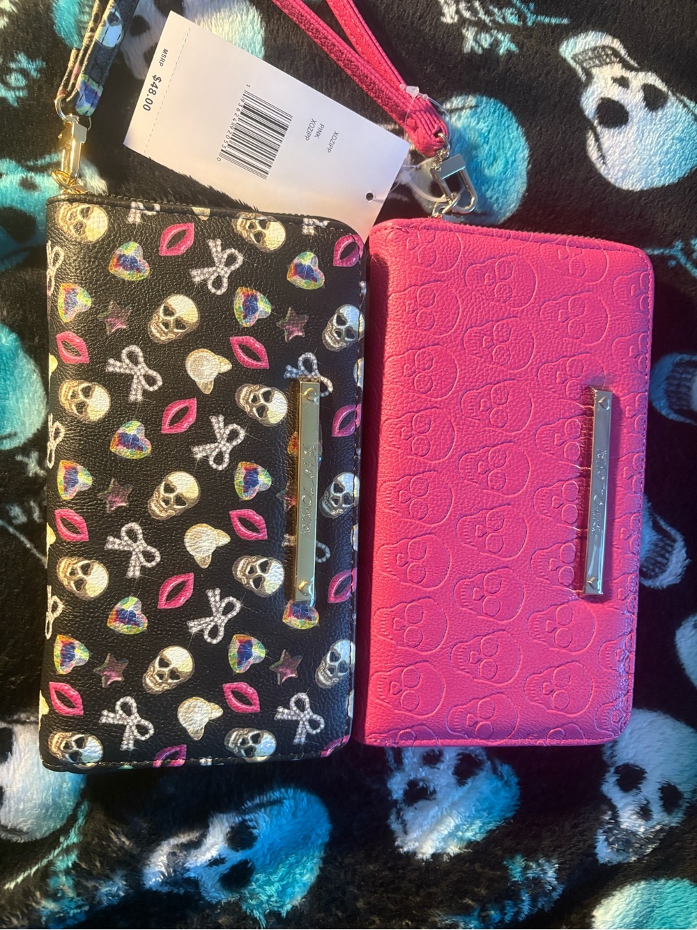 BETSEY JOHNSON Skull & Lip Print Wristlet Wallets - Black & Hot Pink Bundle